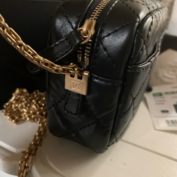 Chanel Reissue Small Crossbody or Shoulder Bag Aged Calfskin Gold Hardware NEW! - Picture 3 of 10